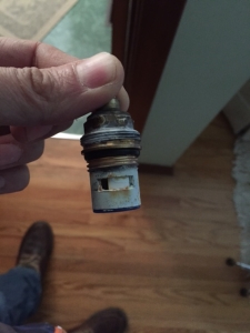 Hot water valve cartridge